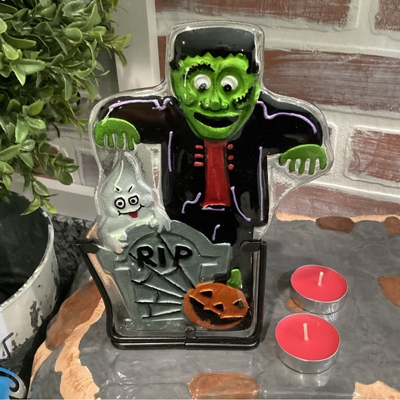 🟢 “3/$15” - Halloween Candle Decor - “RIP” - With 2 Tea Candles - Cute - Picture 2 of 7